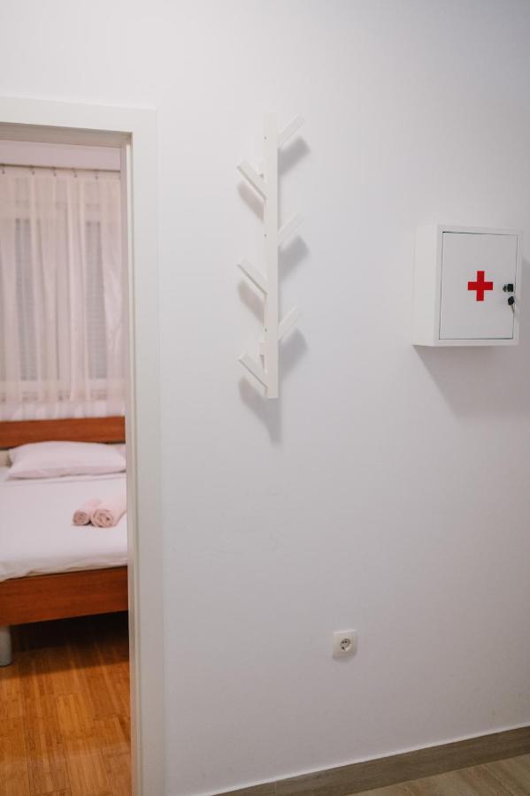 Apartman Petra โตรกีร์ ภายนอก รูปภาพ